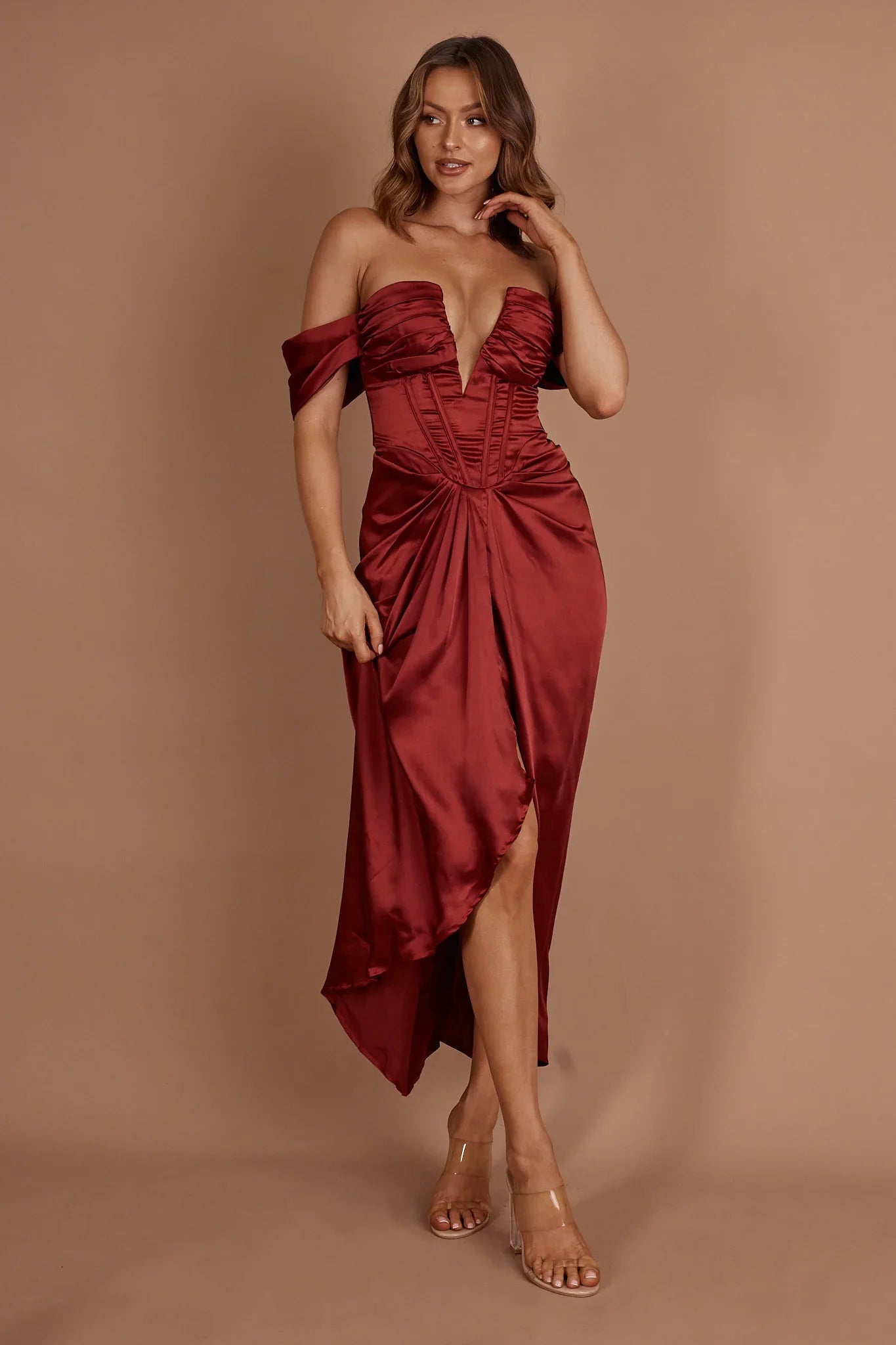 Mariesa Plunging Neckline Dress Red