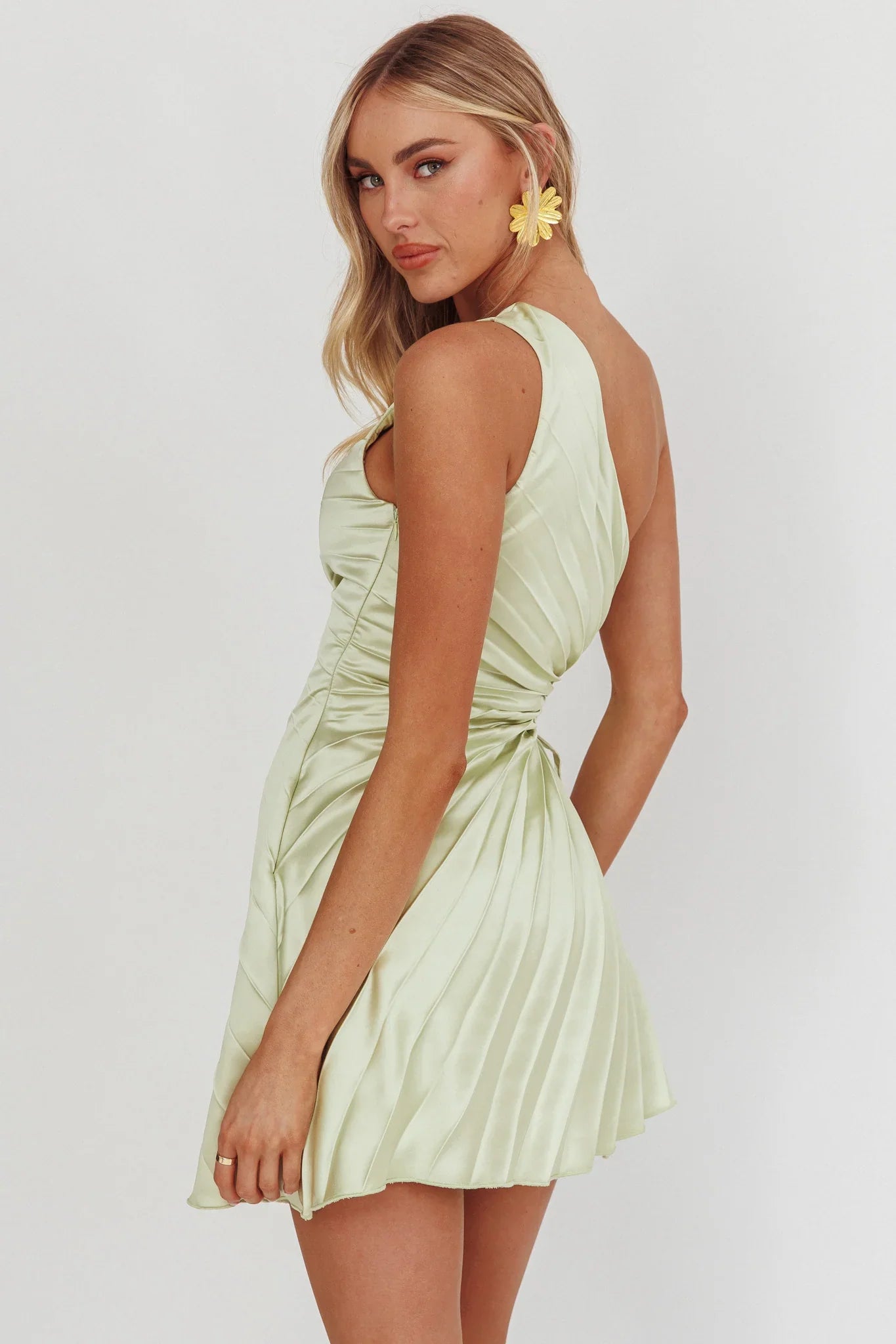 Glow Ray One-Shoulder Pleat Dress Apple
