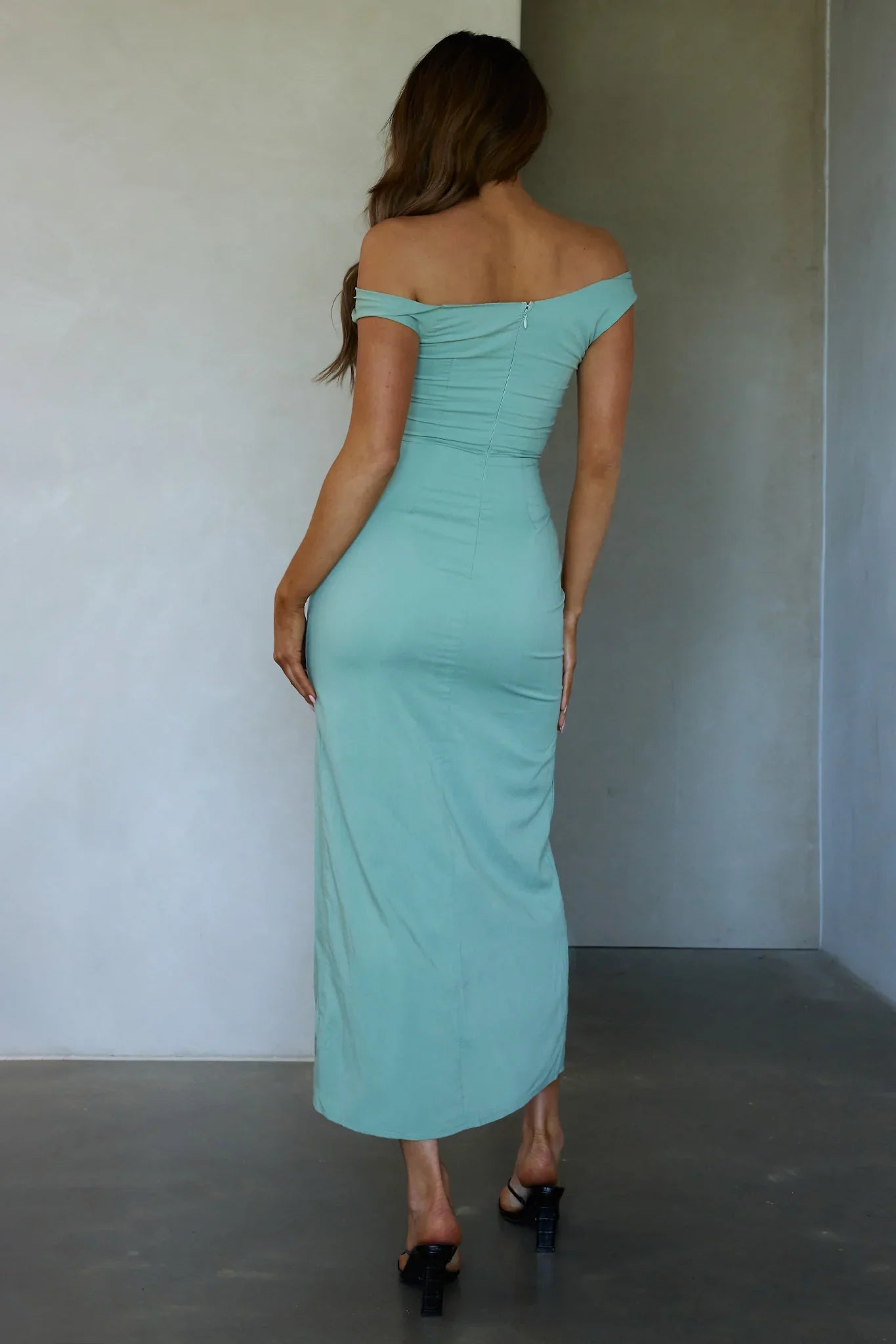 Miriam On-Off Shoulder Midi Dress Pistachio