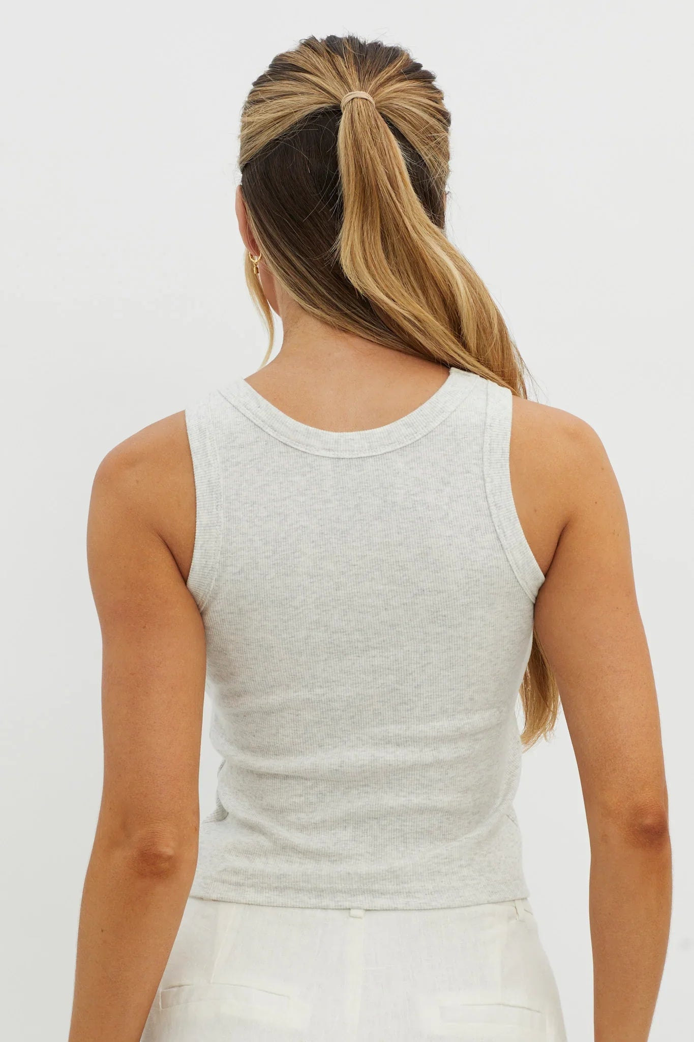 Brooks Crew Neck Ribbed Top Grey