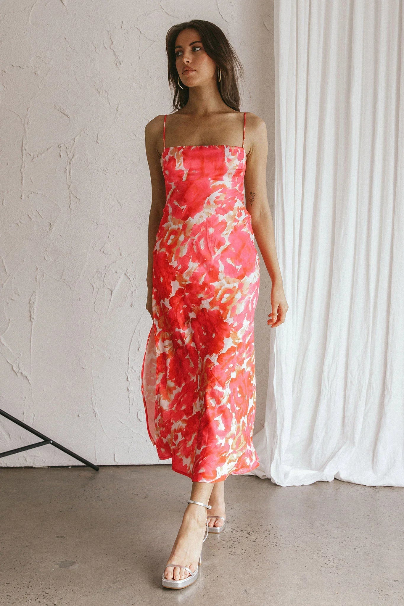 Dolce Life Low Back Midi Dress Floral Pink